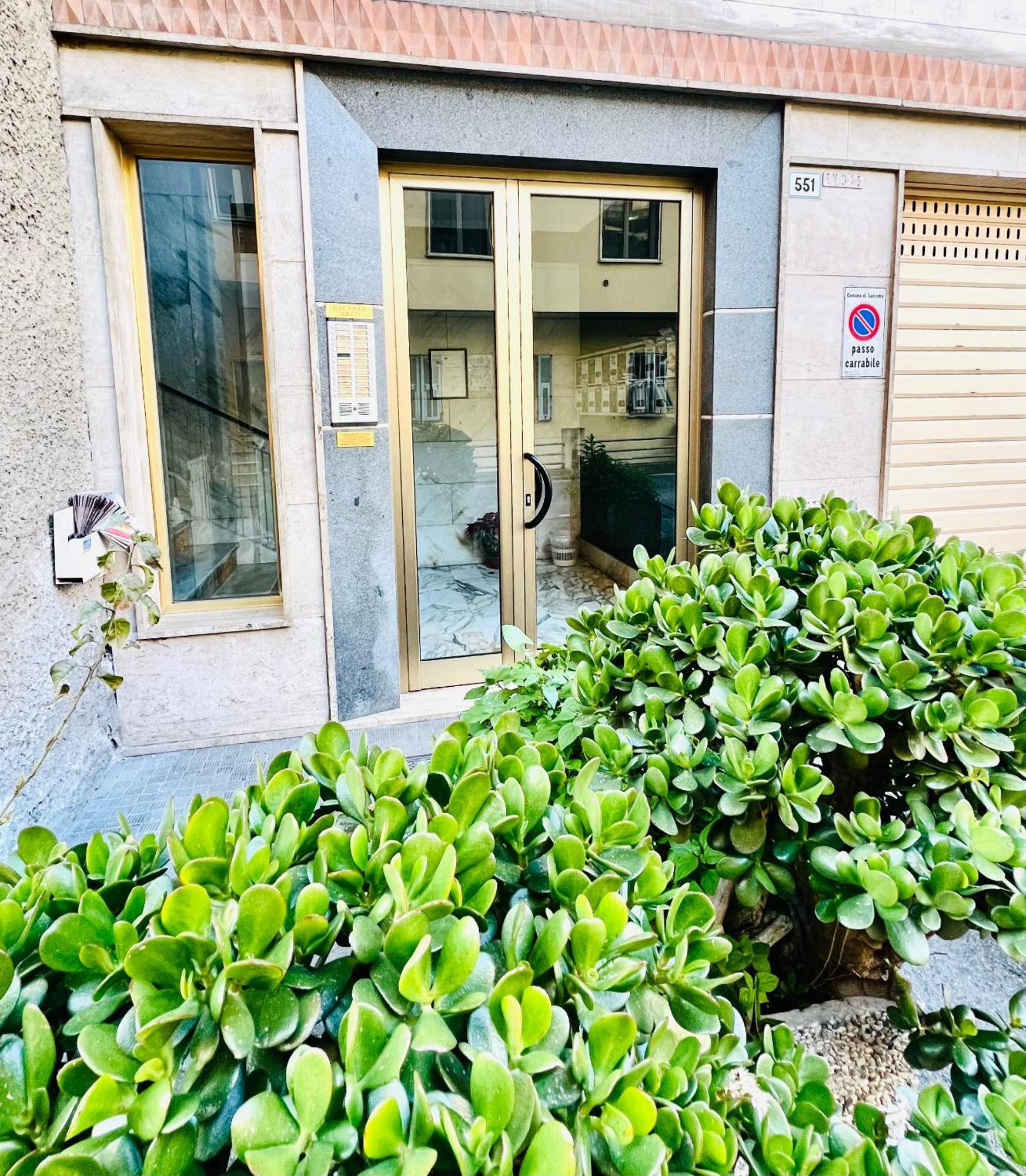 Il Giardino Del Comandante - Trilocale Con Garage Lejlighed Sanremo Eksteriør billede